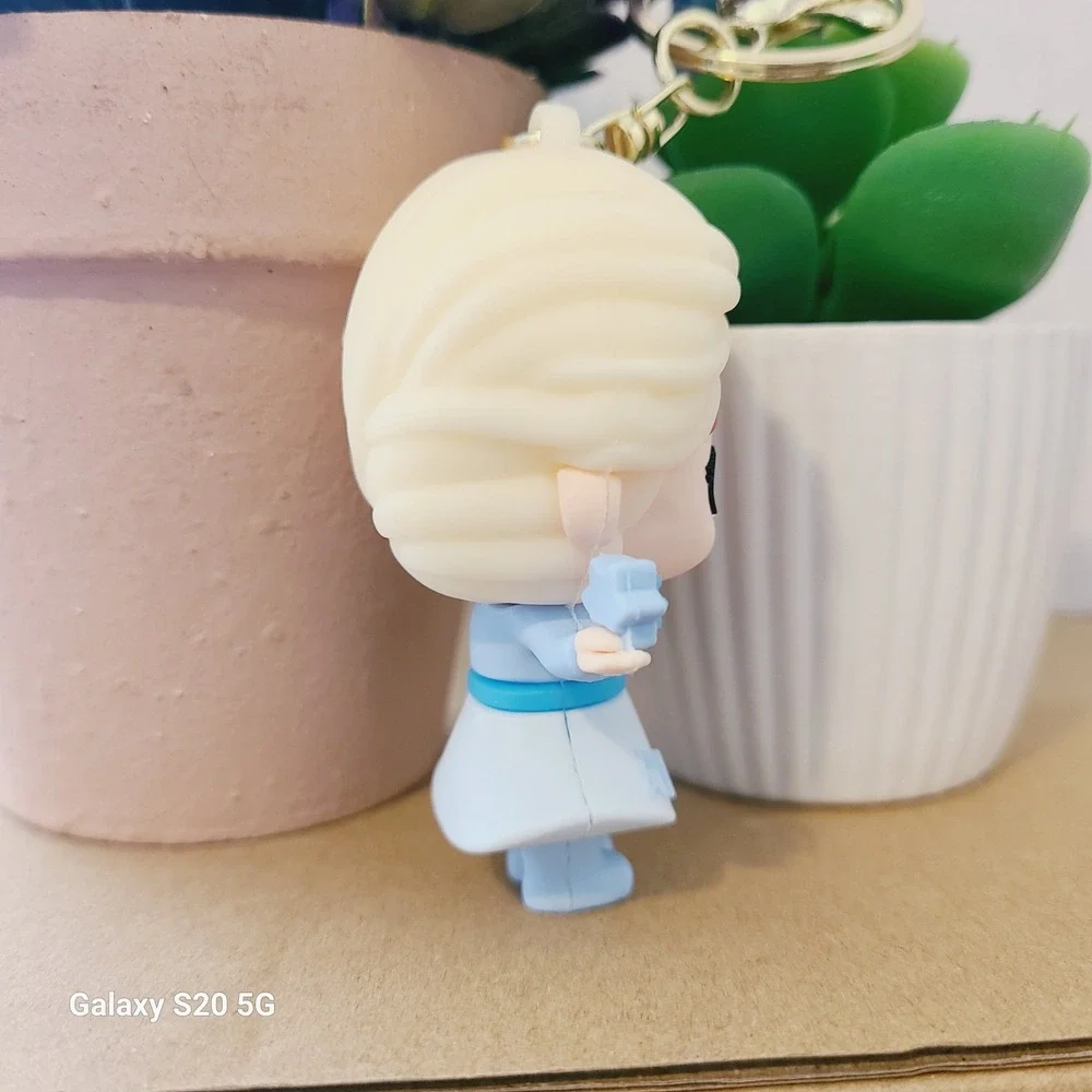 Frozen Elsa Snow Queen Keychain Bag Charm Accessory NEW Women's / Girls/ Tweens